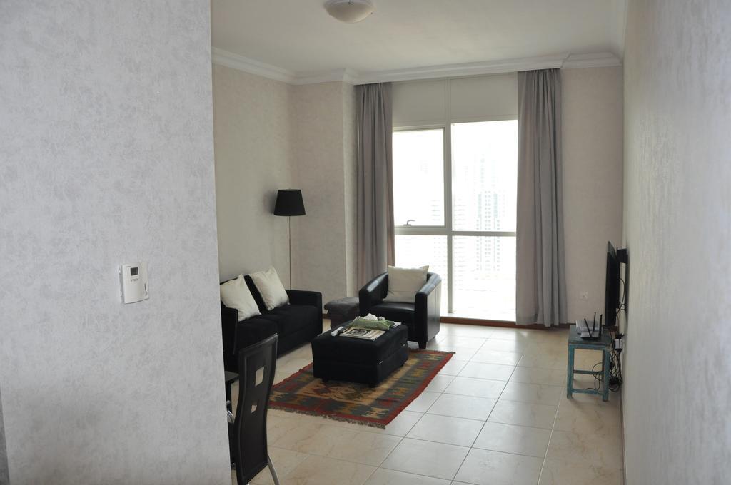 Apartment Espace Holiday Homes - Mag 214 Cluster R Dubai